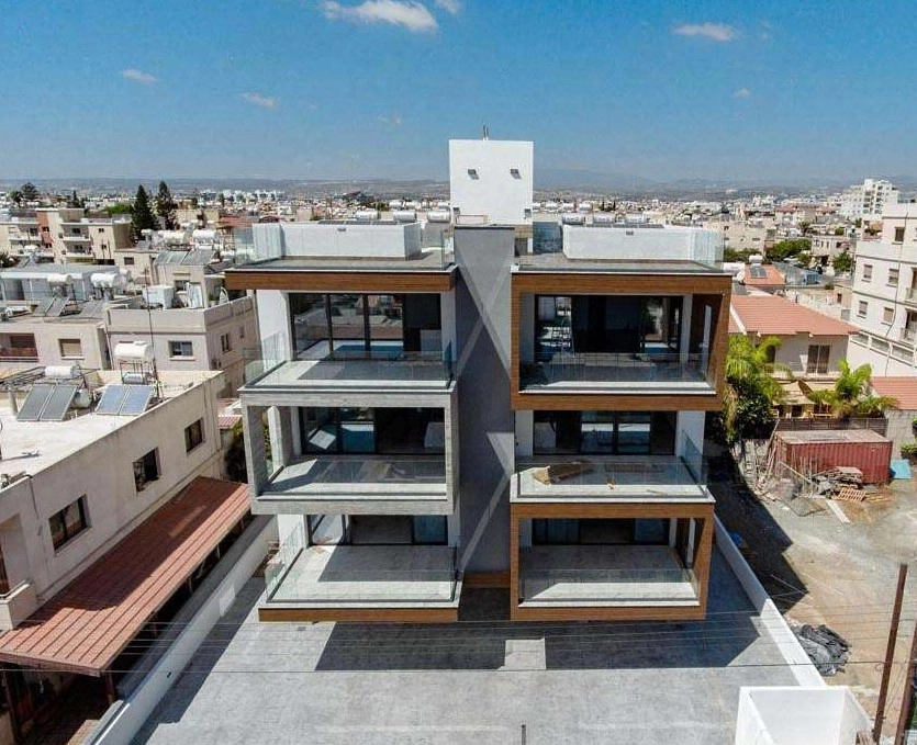 1025m² Building for Sale in Limassol – Zakaki