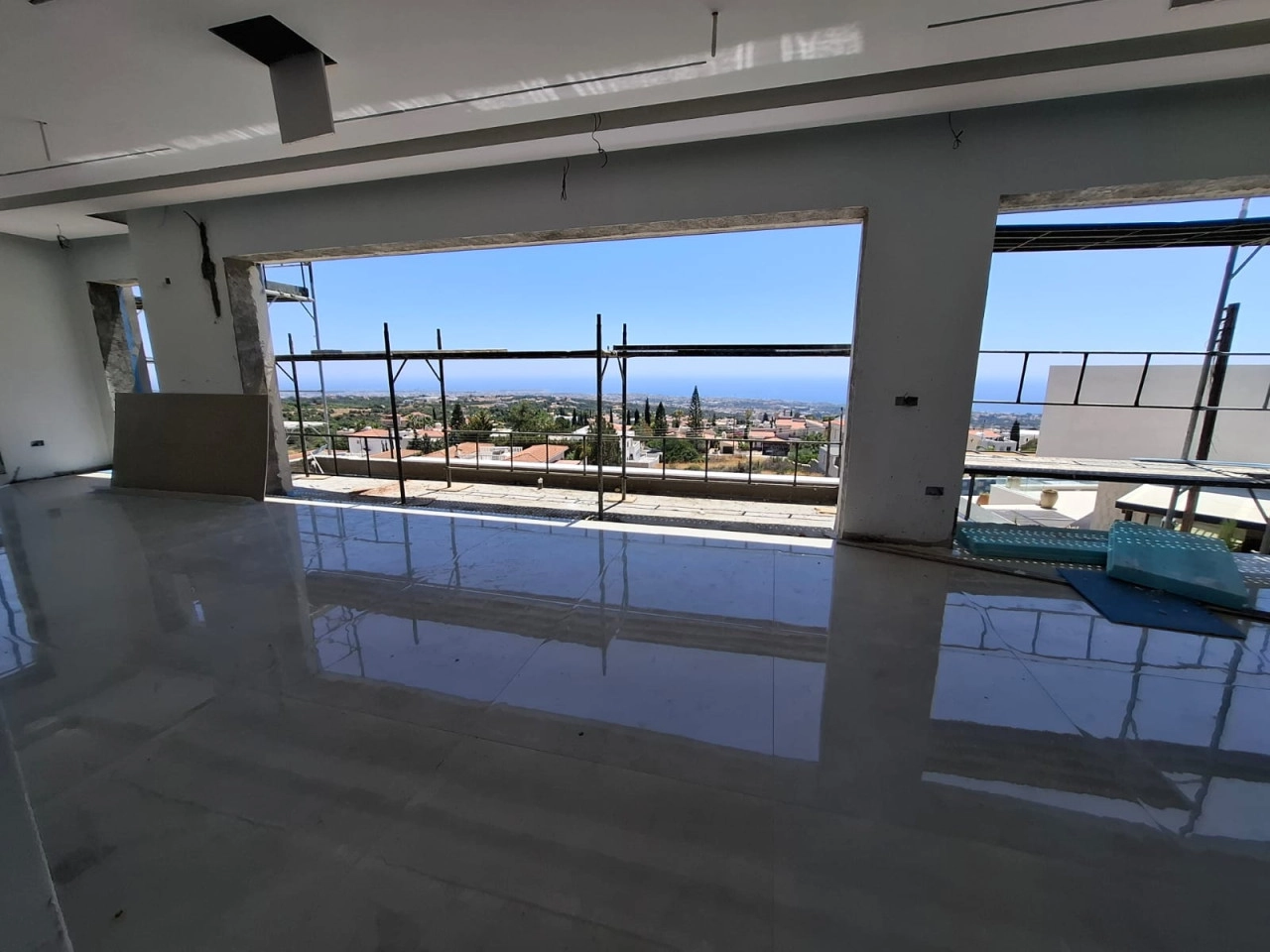 6+ Bedroom House for Sale in Tala, Paphos District