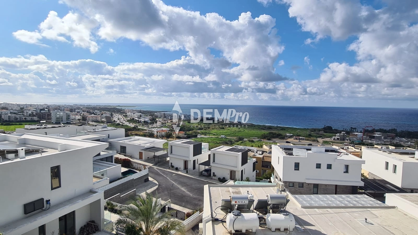 3 Bedroom House for Sale in Chlorakas, Paphos District