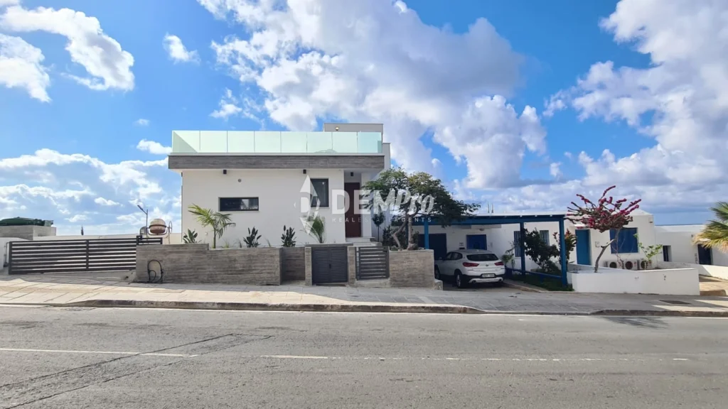 3 Bedroom House for Sale in Chlorakas, Paphos District
