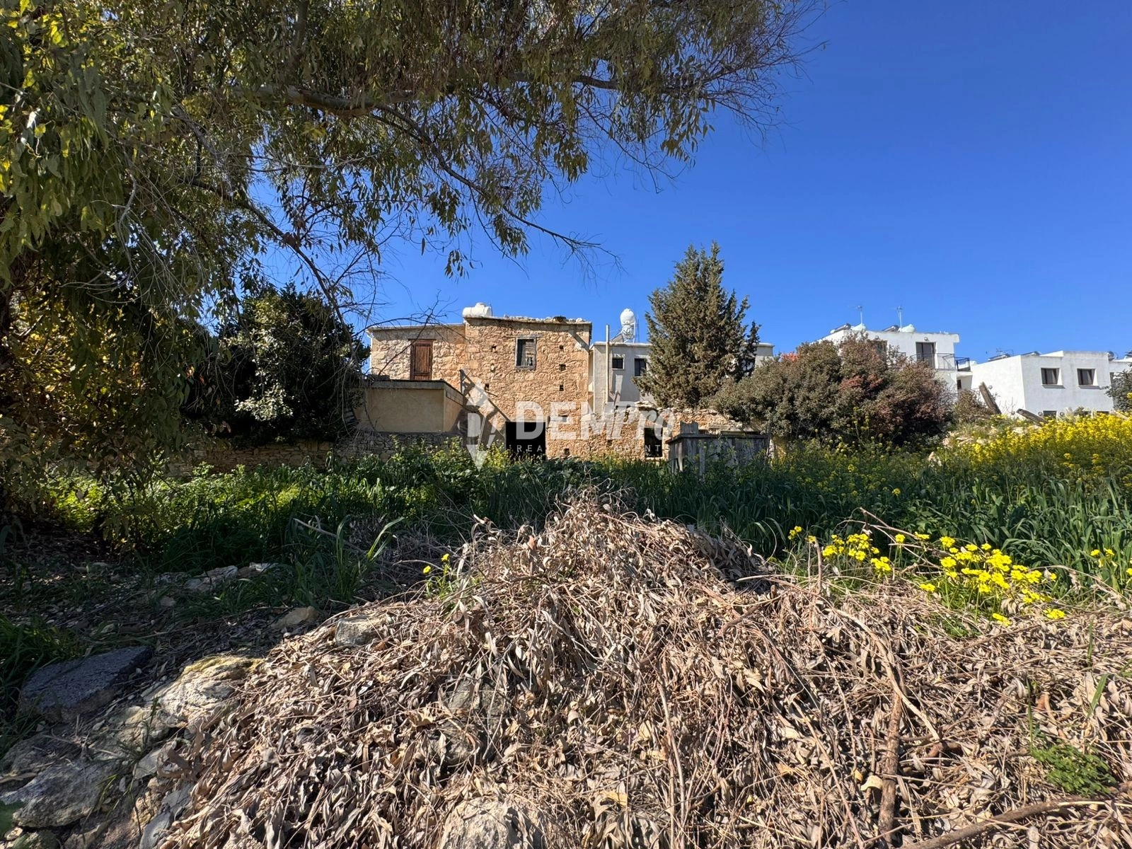 1,450m² Plot for Sale in Neo Chorio Pafou, Paphos District