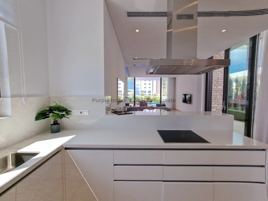 5 Bedroom House for Sale in Kato Paphos