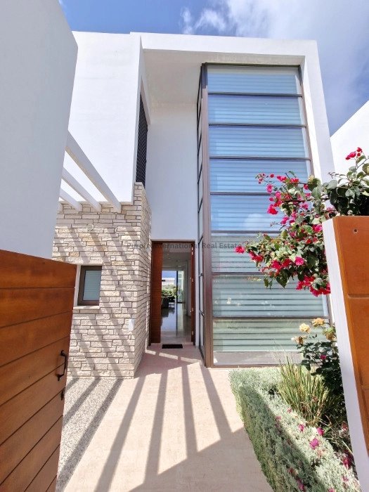 5 Bedroom House for Sale in Kato Paphos