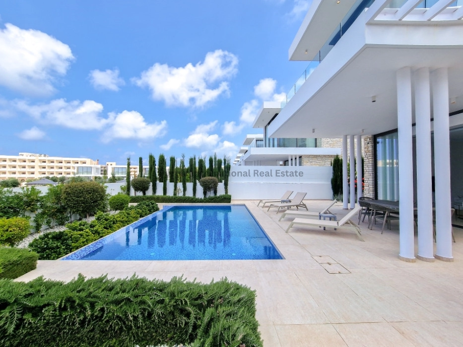 5 Bedroom House for Sale in Kato Paphos