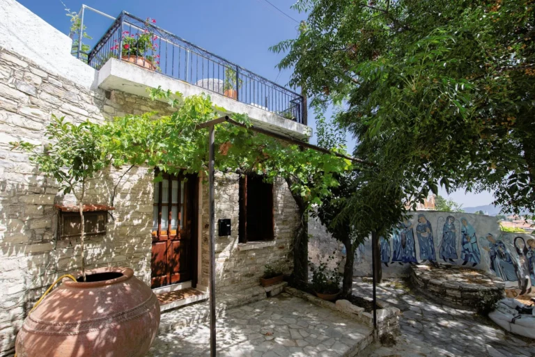 Cheap Houses and Villas for Sale Larnaca up to 300000 euro