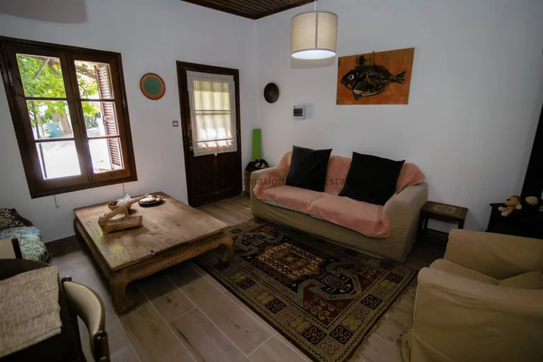 Cheap Houses and Villas for Sale Larnaca up to 300000 euro