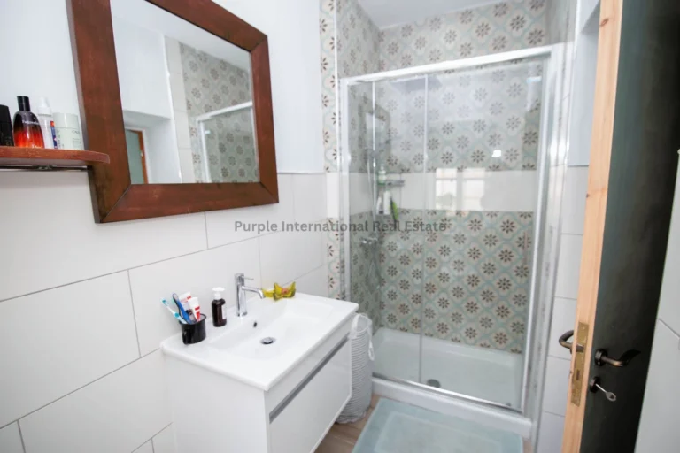 Cheap Houses and Villas for Sale Larnaca up to 300000 euro