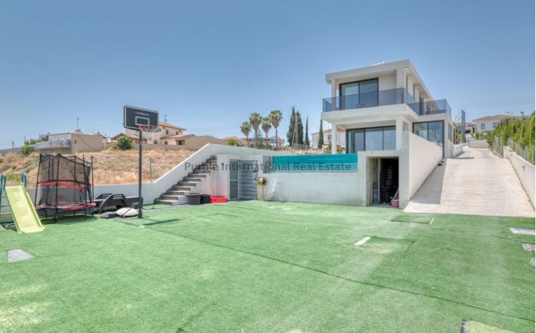 Cheap Houses and Villas for Sale Larnaca up to 900000 euro