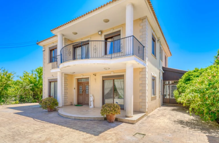 Cheap Houses and Villas for Sale Larnaca up to 1000000 euro