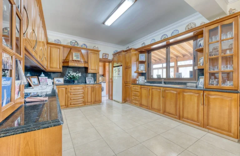 Cheap Houses and Villas for Sale Larnaca up to 1000000 euro