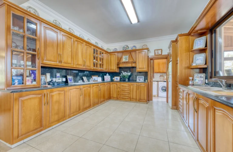Cheap Houses and Villas for Sale Larnaca up to 1000000 euro