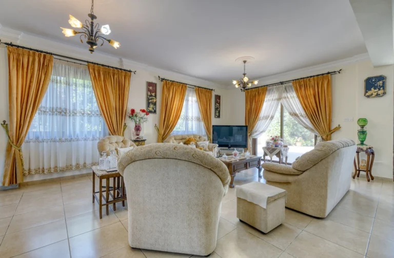 Cheap Houses and Villas for Sale Larnaca up to 1000000 euro