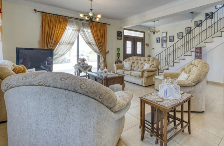 Cheap Houses and Villas for Sale Larnaca up to 1000000 euro