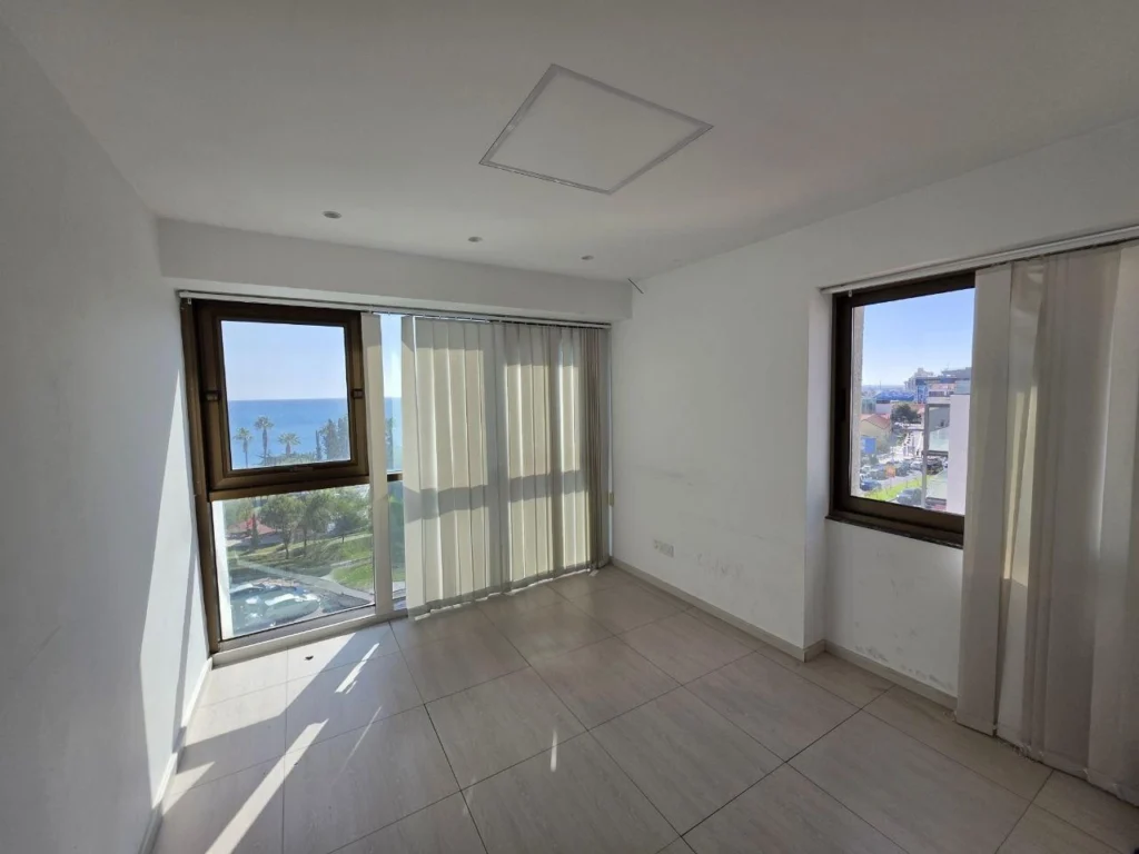 130m² Office for Sale
