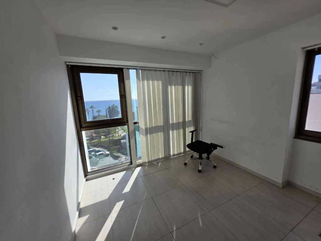 130m² Office for Sale