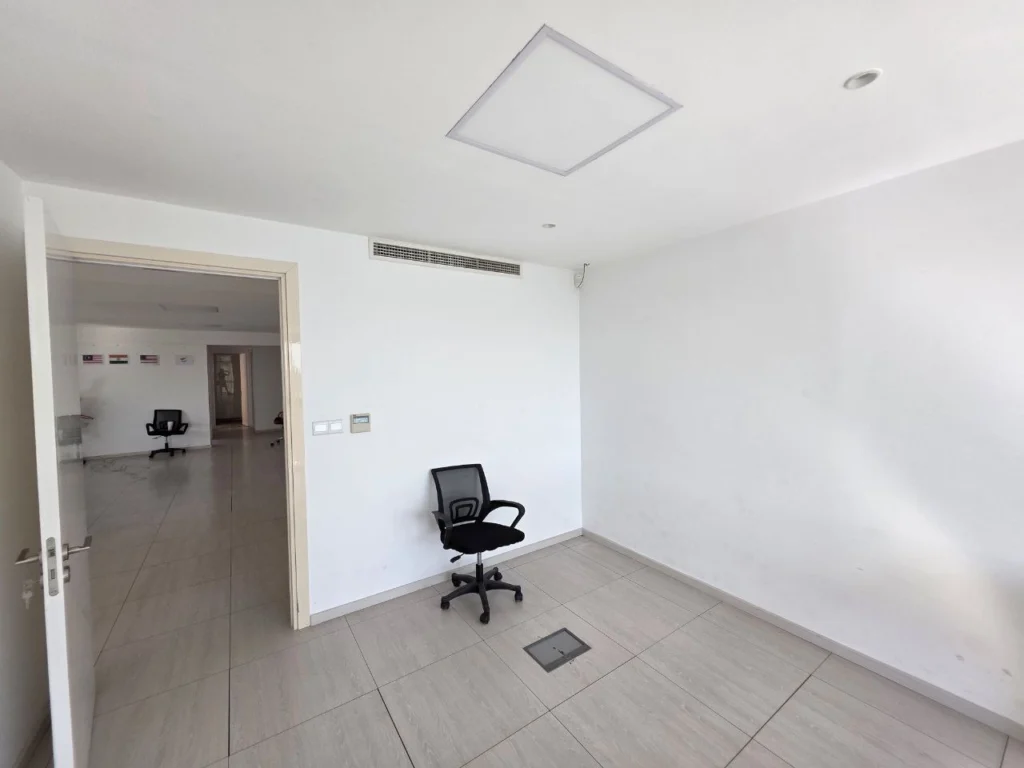 130m² Office for Sale