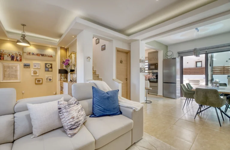 Cheap Houses and Villas for Sale Famagusta up to 400000 euro