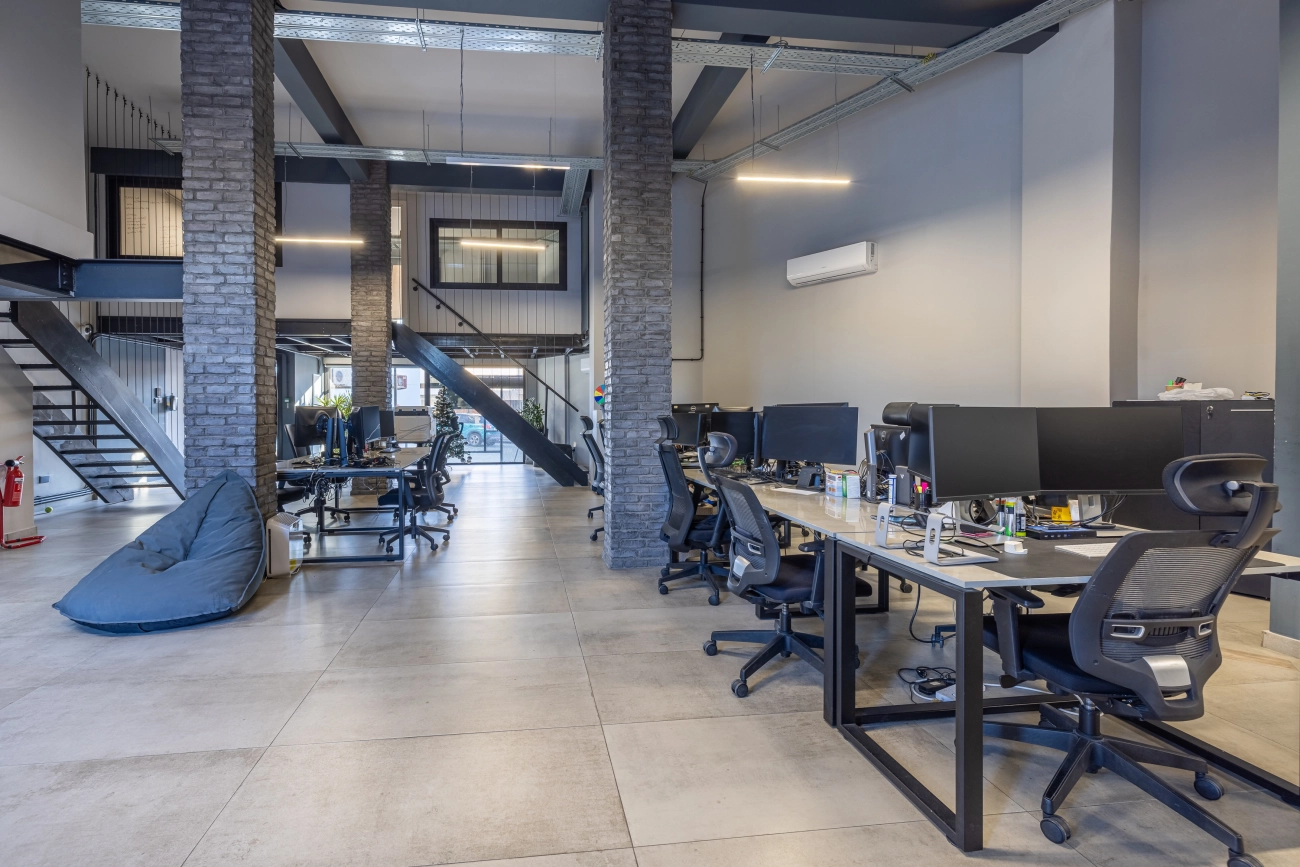 1108m² Building for Rent