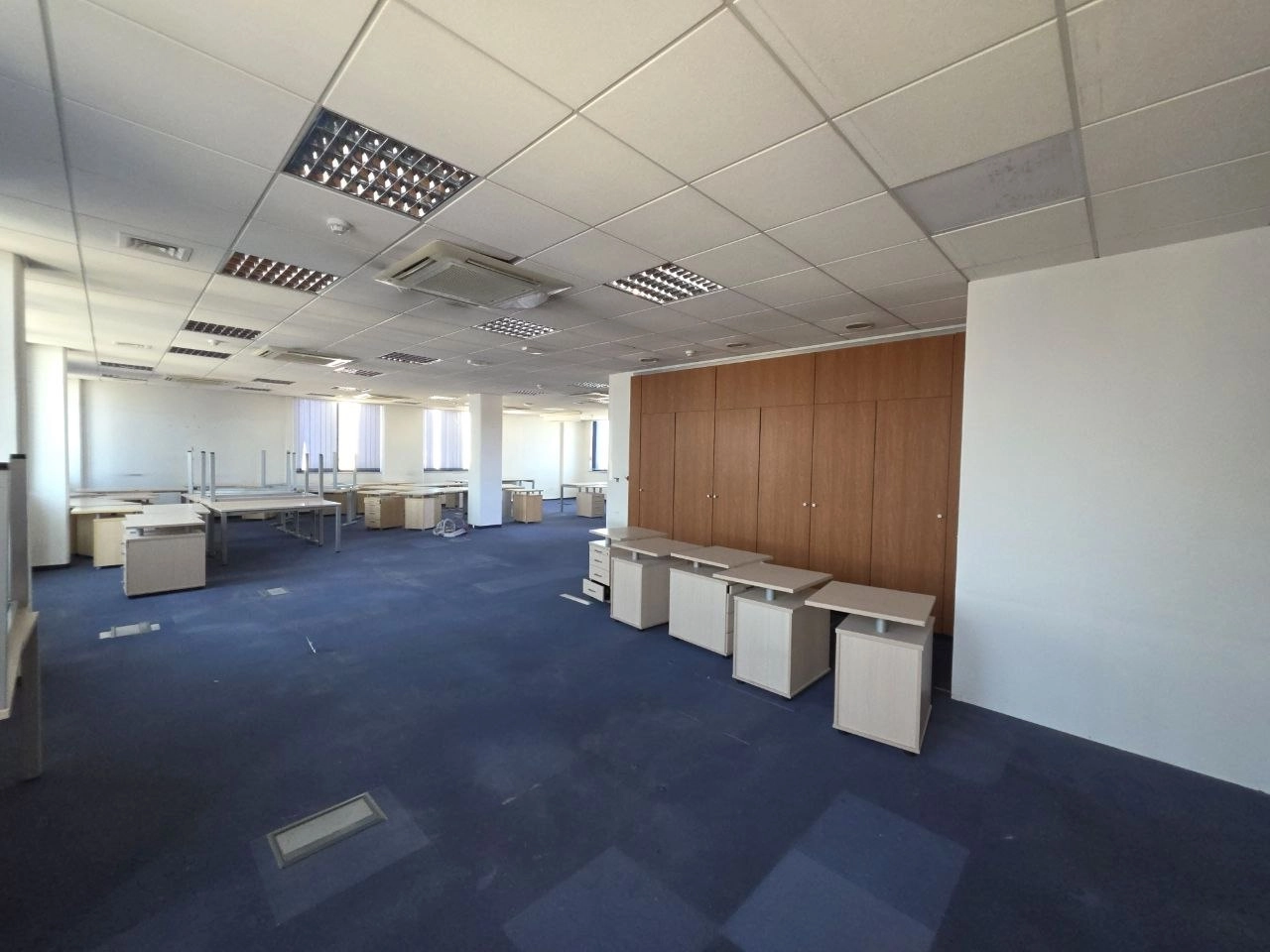 1410m² Office for Rent