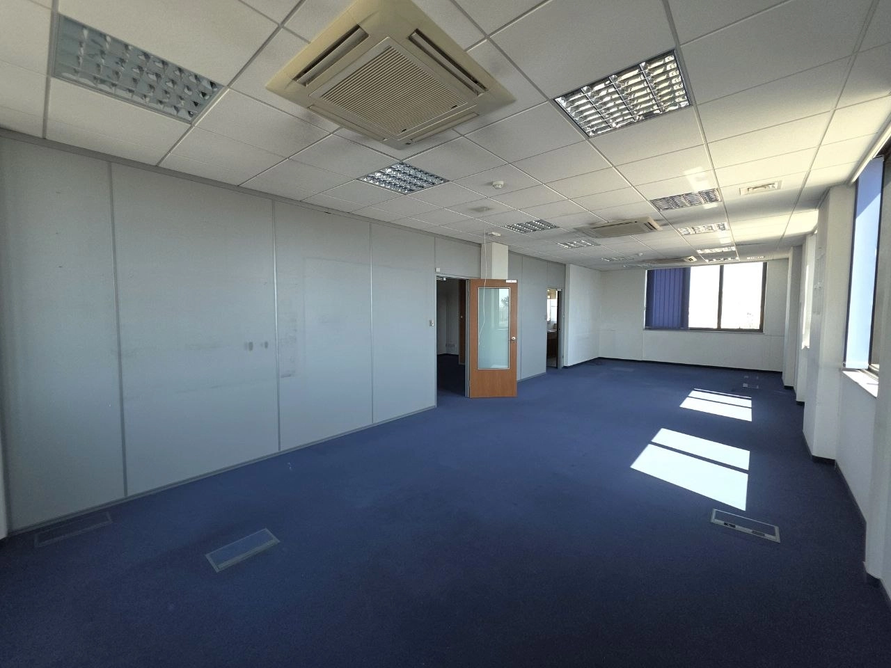 1410m² Office for Rent