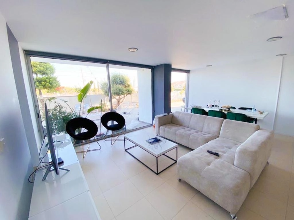 6+ Bedroom House for Sale
