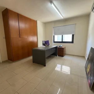 164m² Office for Rent in Larnaca District