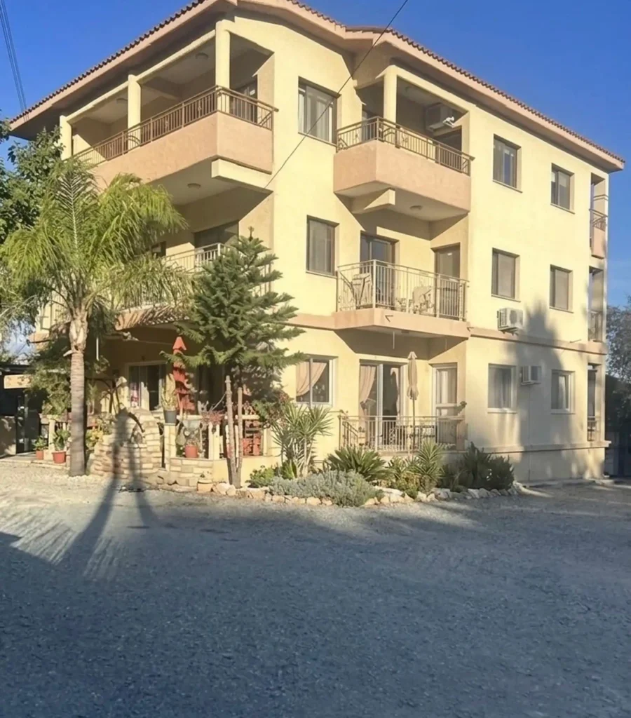 225m² Building for Sale in Germasogeia, Limassol District