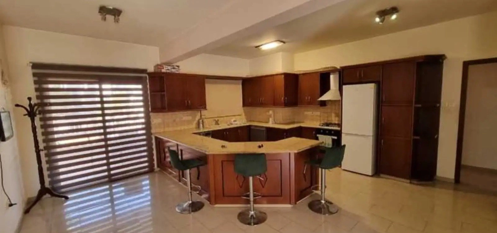 225m² Building for Sale in Germasogeia, Limassol District