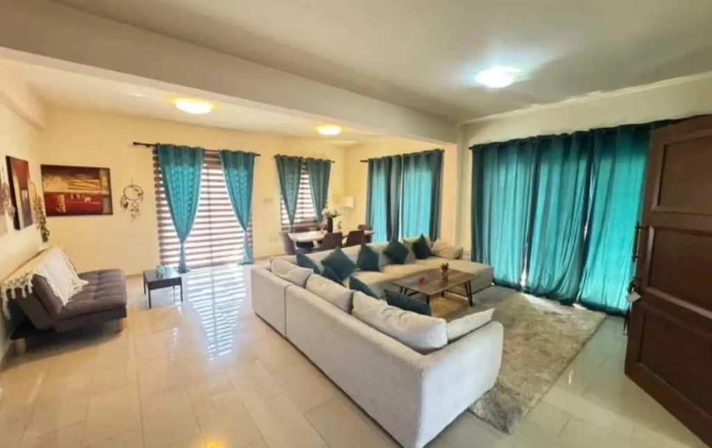 225m² Building for Sale in Germasogeia, Limassol District