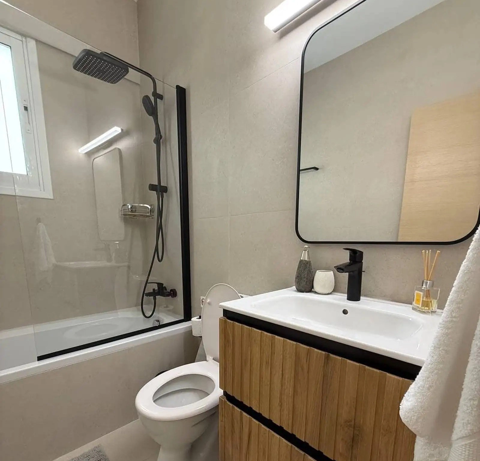 2 Bedroom Apartment for Rent in Potamos Germasogeias, Limassol District