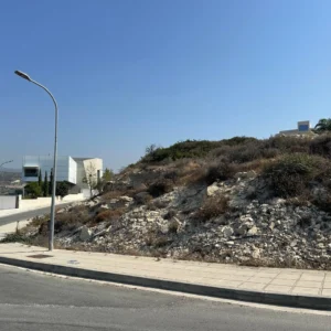 870m² Plot for Sale in Agios Tychonas, Limassol District