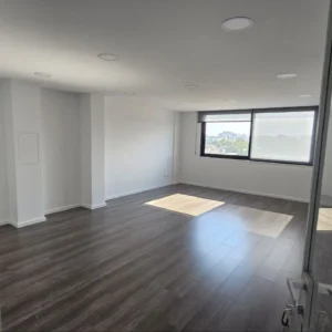 450m² Office for Rent