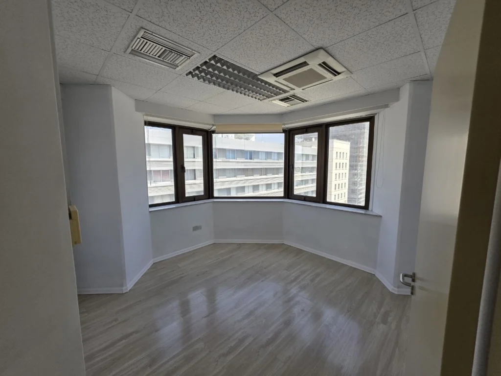150m² Office for Rent