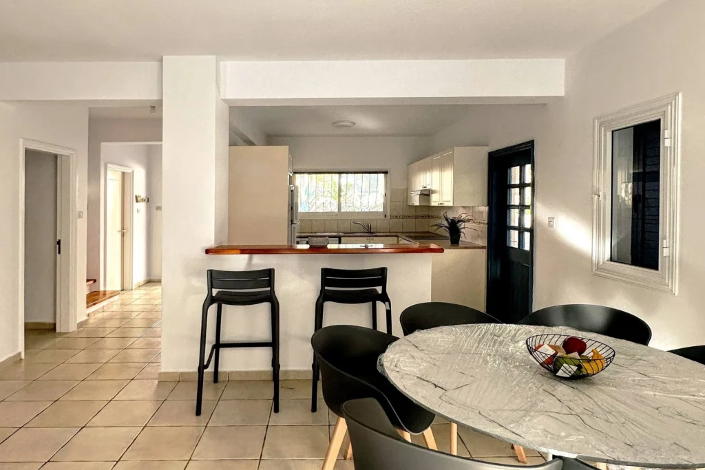 3 Bedroom House for Sale in Paphos – Agios Theodoros