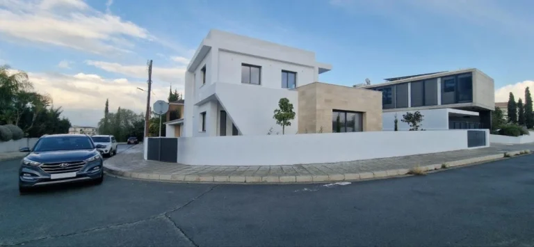 4 Bedroom House for Sale