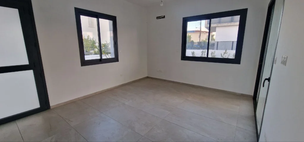 4 Bedroom House for Sale