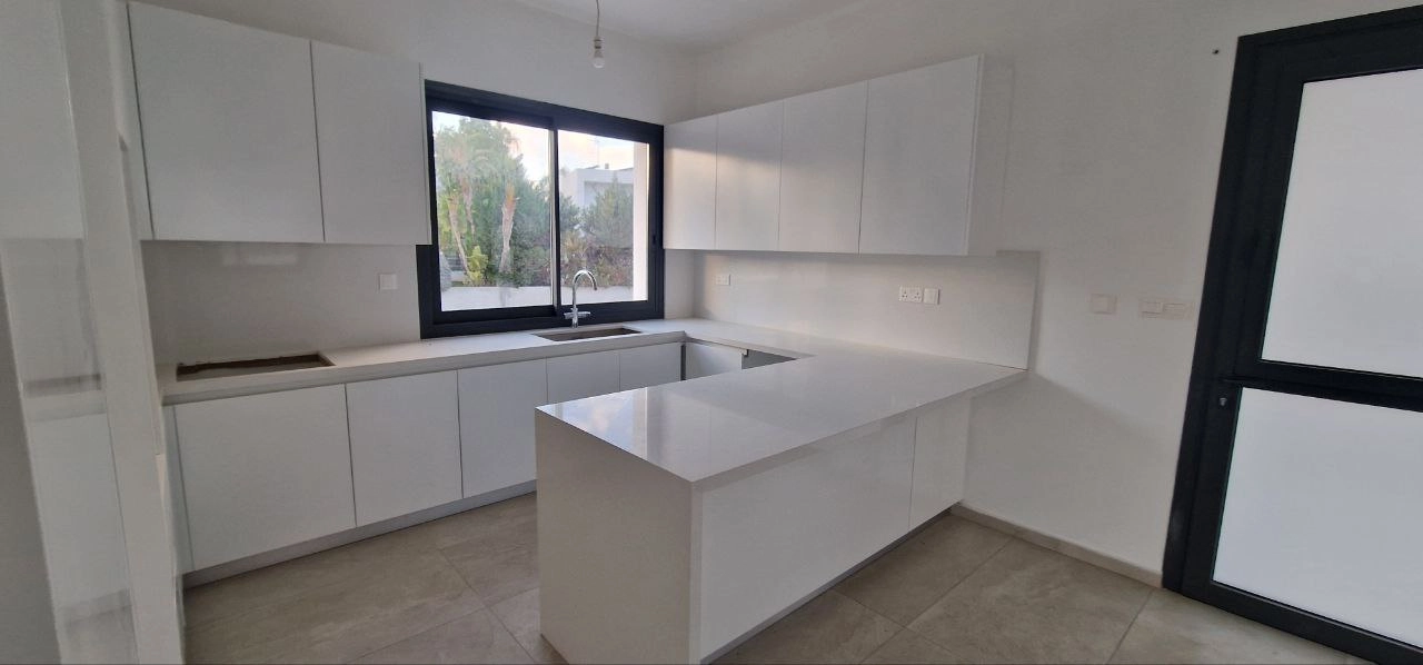 4 Bedroom House for Sale