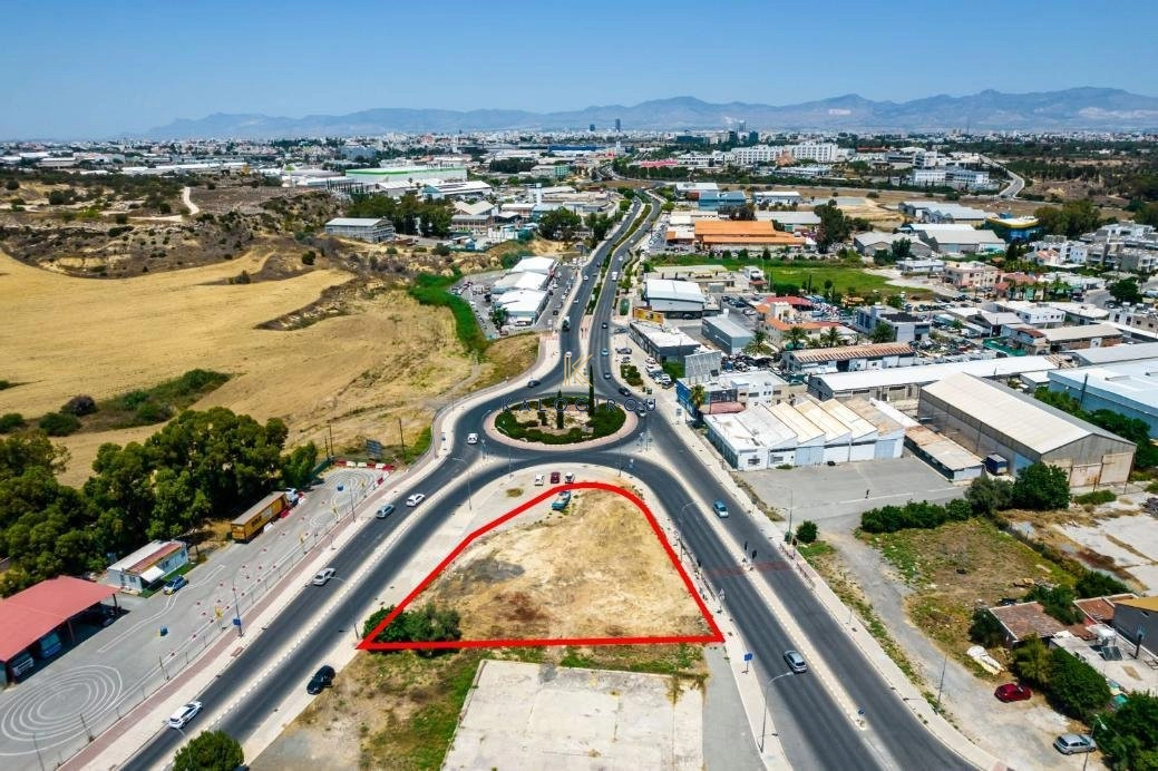 1,600m² Plot for Sale in Latsia, Nicosia District