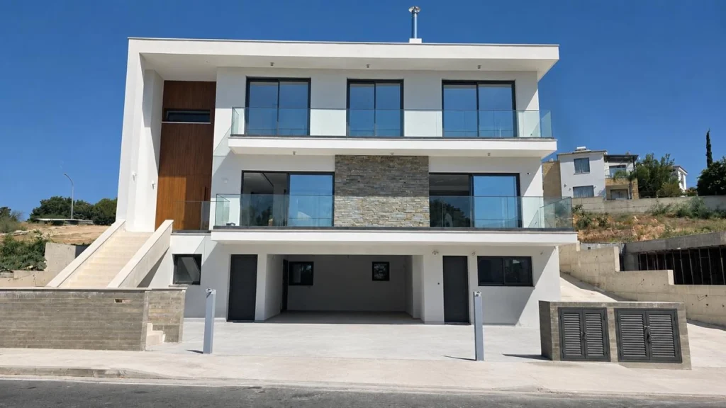 6+ Bedroom House for Sale in Paphos – Anavargos