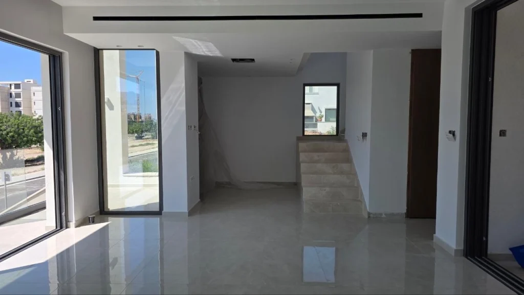 6+ Bedroom House for Sale in Paphos – Anavargos