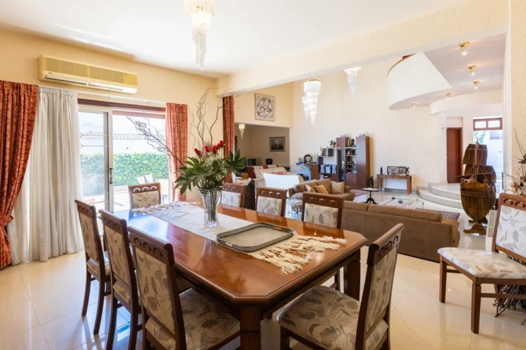 Cheap Houses and Villas for Sale Larnaca up to 800000 euro