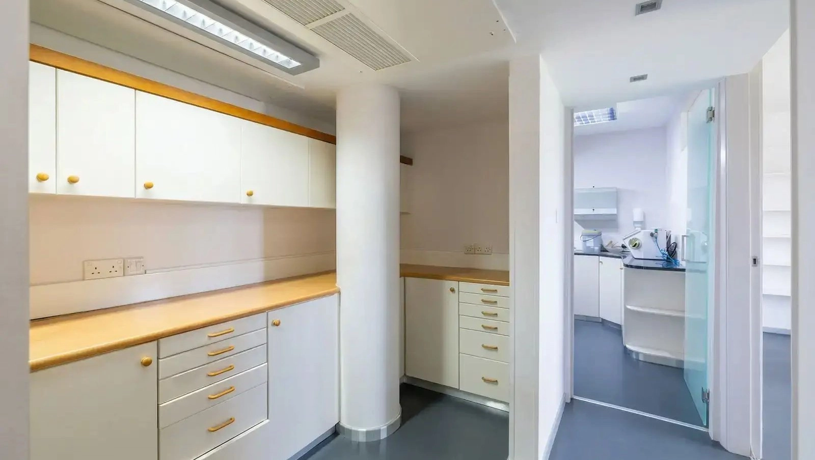140m² Office for Sale in Larnaca – Agios Nikolaos, Limassol District