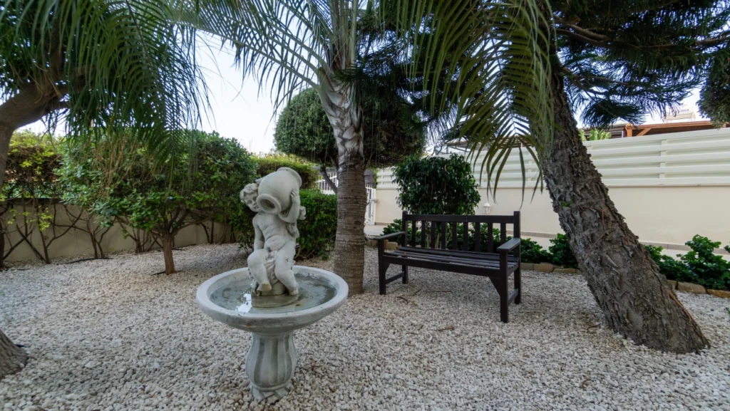 4 Bedroom House for Sale in Pyrgos Lemesou, Limassol District