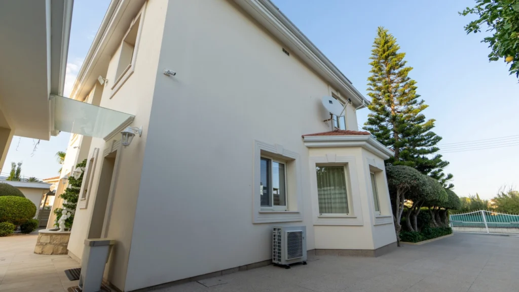 4 Bedroom House for Sale in Pyrgos Lemesou, Limassol District