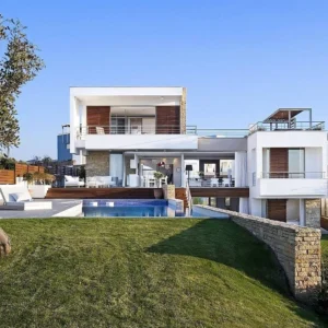 4 Bedroom House for Sale in Latchi (Lakki / Latsi), Paphos District