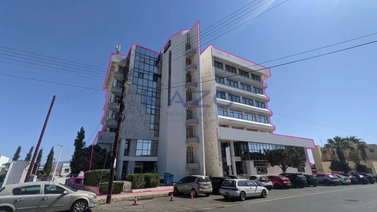 1722m² Building for Sale in Agios Dometios, Nicosia District