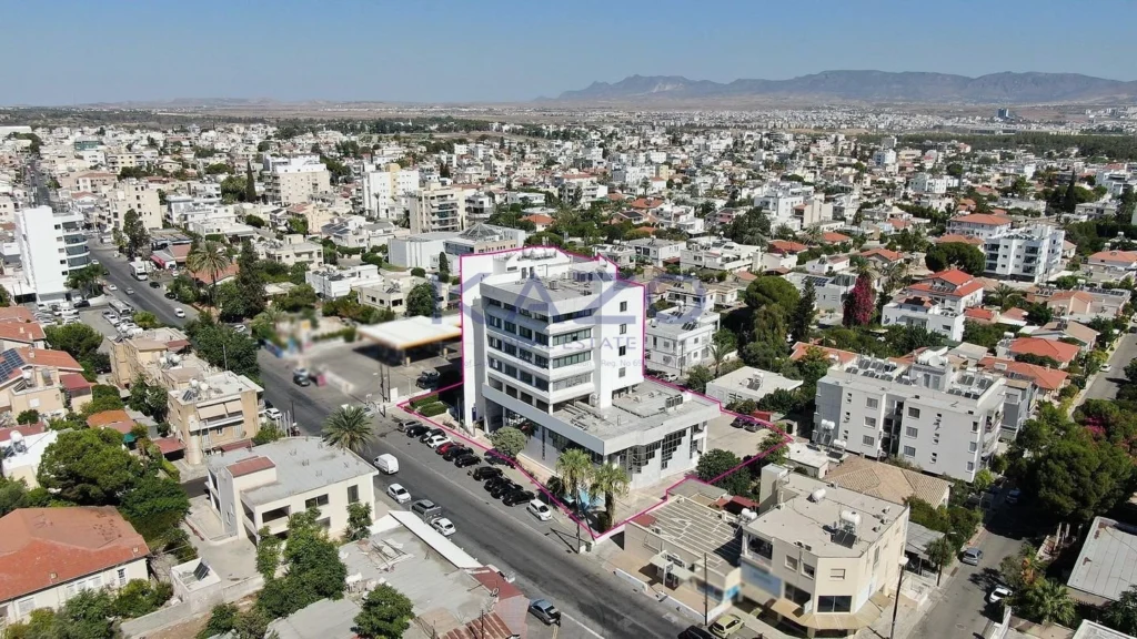 1722m² Building for Sale in Agios Dometios, Nicosia District