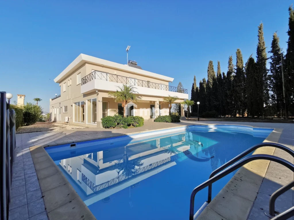 4 Bedroom House for Rent in Strovolos, Nicosia District