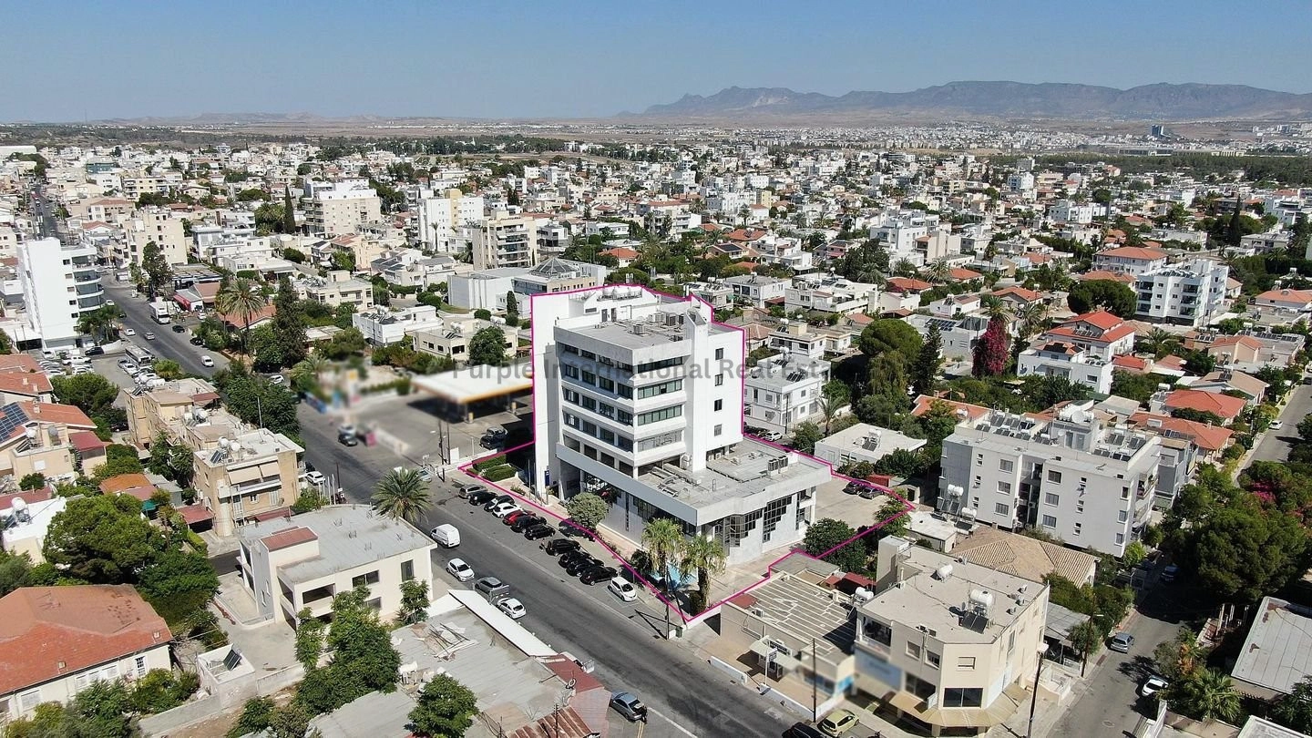 1722m² Building for Sale in Agios Dometios, Nicosia District