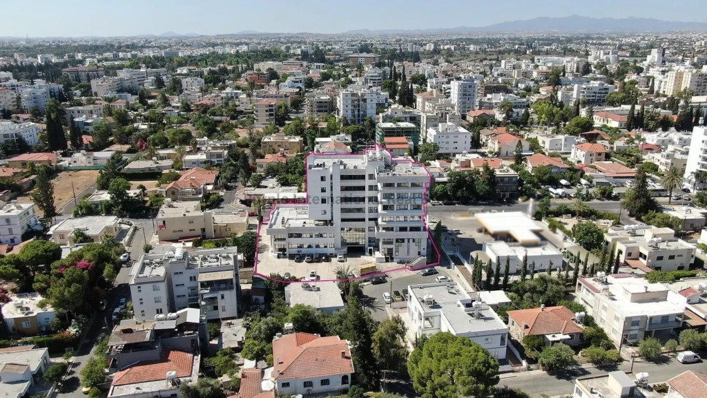 1722m² Building for Sale in Agios Dometios, Nicosia District